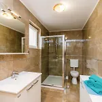 بيت للعطل Three-bedroom In