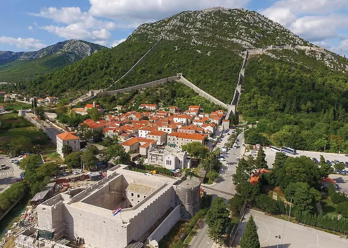 펜션 Three-bedroom In *