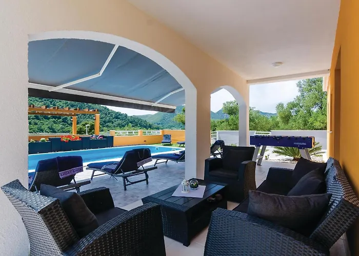 Three-bedroom In 스톤