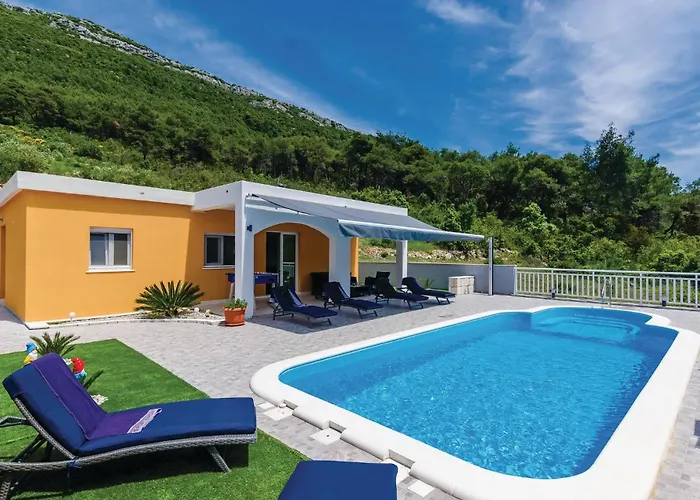 Three-bedroom In 스톤