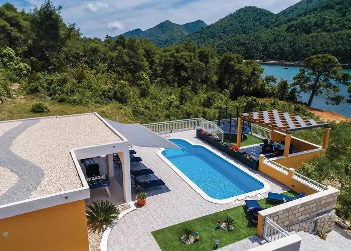 펜션 Three-bedroom In *